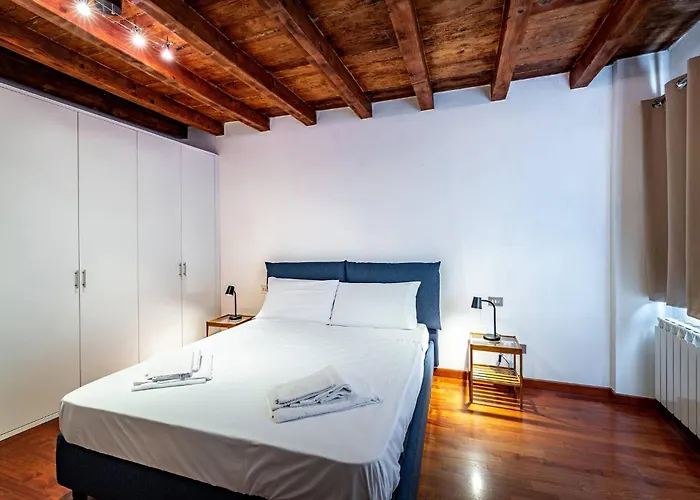 Daire Yd Stylish San Frediano Retreat Floransa